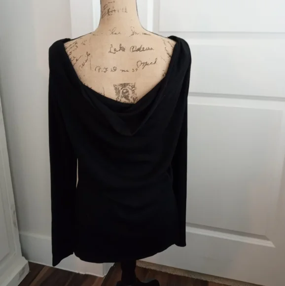 NWOT! MICHAEL KORS BLACK SPARKLE TOP WITH ACCESSORY - Picture 4 of 10